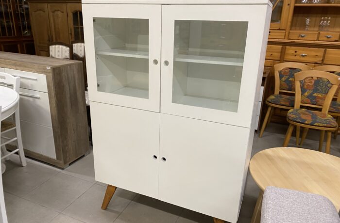 908  bílá vyšší IKEA komoda s dvířky 100x45x146cm za 2780Kč